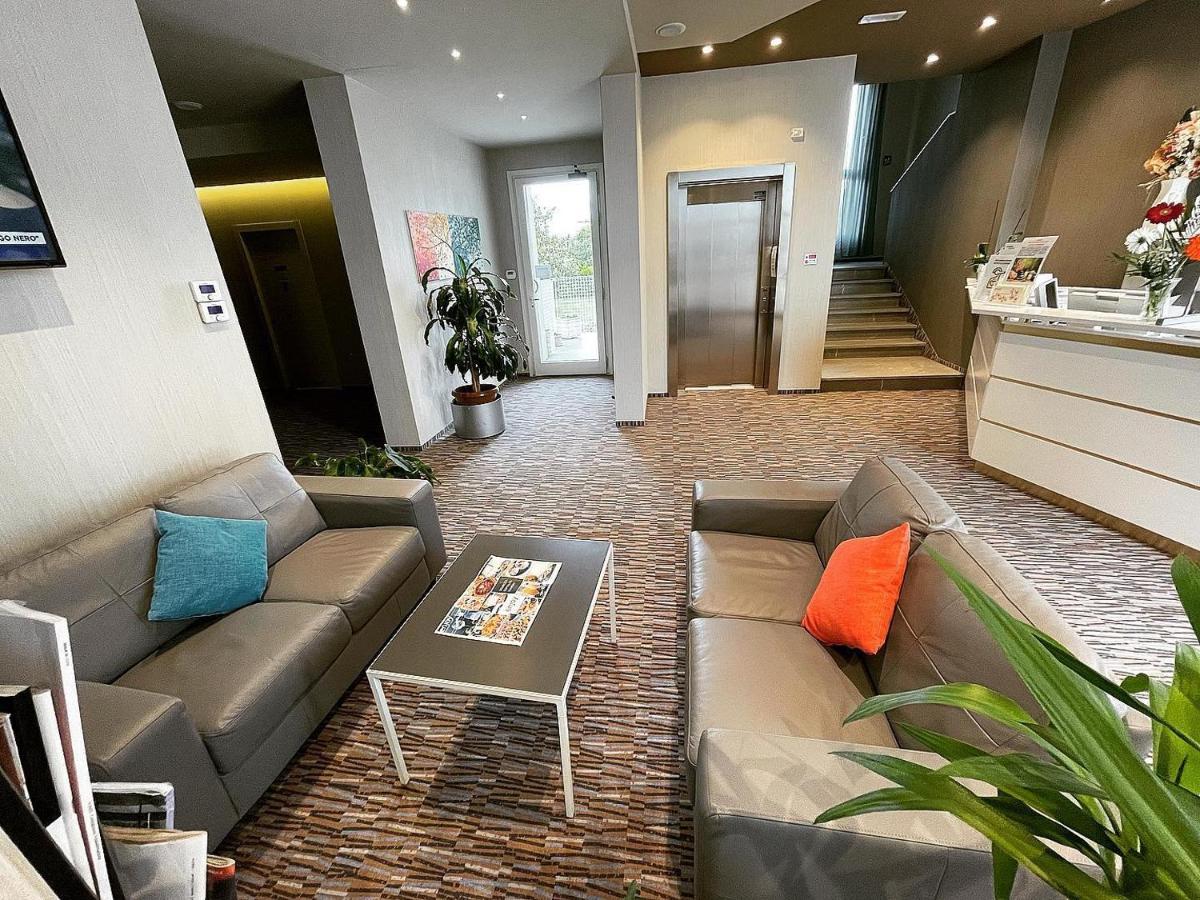 Hotel Enjoy Polesella Экстерьер фото
